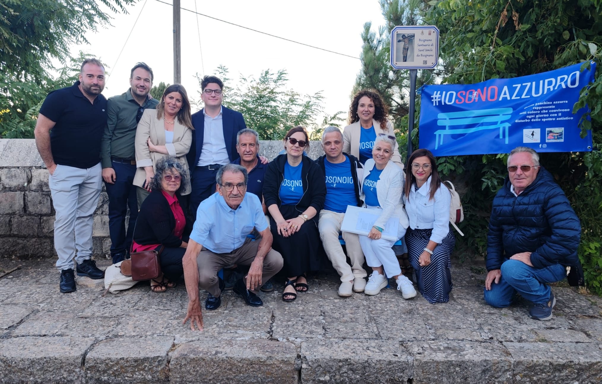 Anche a Petralia Soprana la panchina #IOSOAZZURRO, simbolo di Sensibilità e Inclusività per l’Autismo